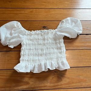 (427) WHITE CROP TOP